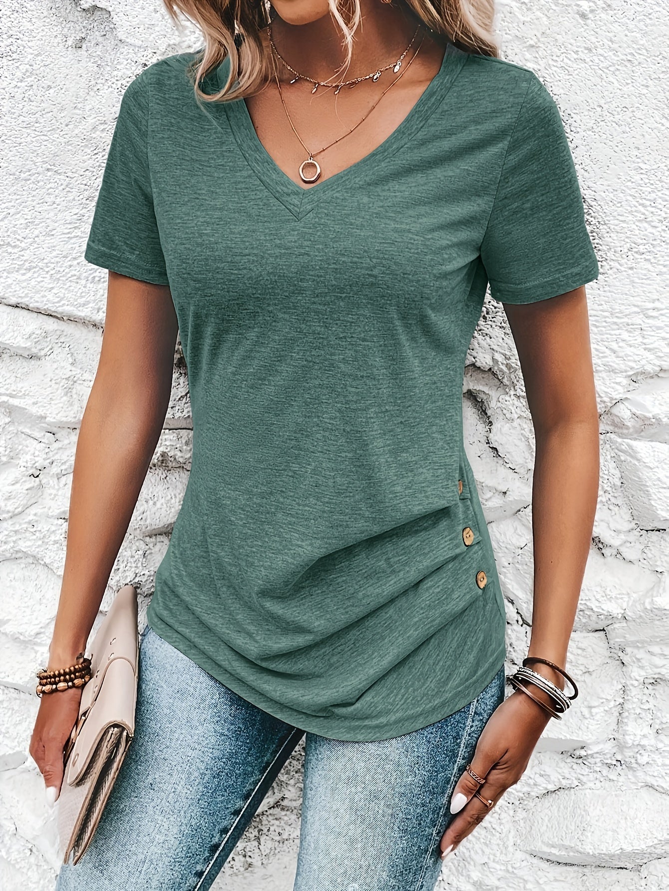 Olivia – Knopf-T-Shirt
